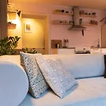 2br Flat Nearby Station + Botanical Garden Апартаменты